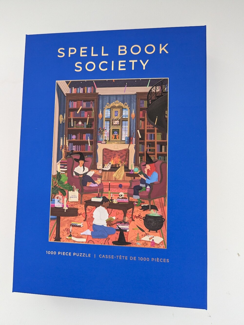 NEW IN BOX Hobbry "Spell Book Society" Witches Library 1000-Piece Puzzle